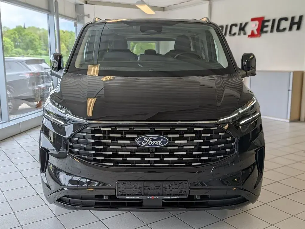 Gebraucht Ford Tourneo Custom 170 PS (125 kW) 2025 Schwarz Van