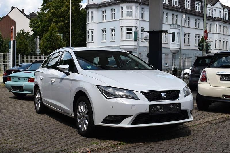 Blanco nevada/nevada white Gebraucht 2016 Seat Leon ST Style Kombi | 6.480 € (Guter Preis) - Bild 1/4