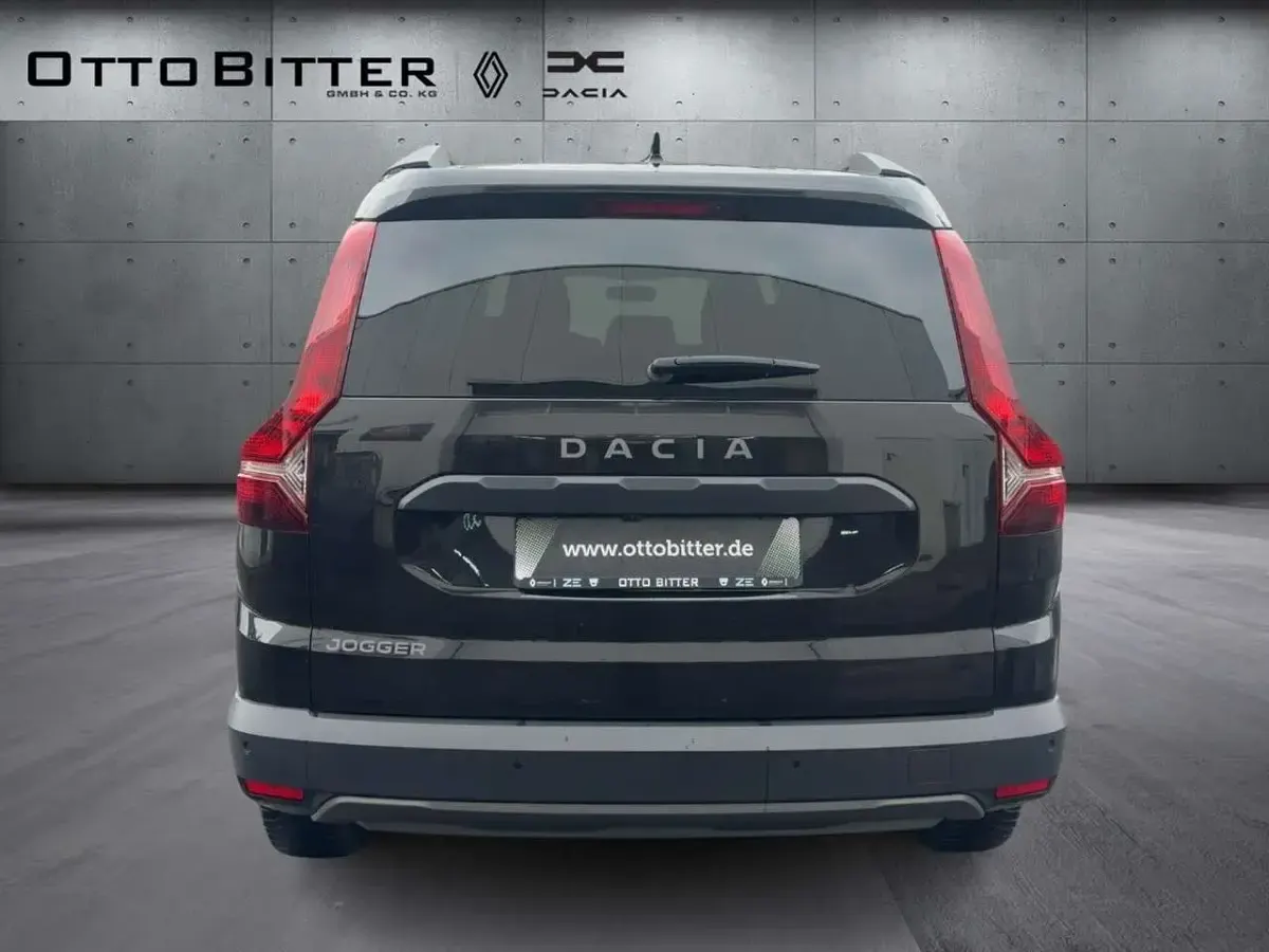 Gebraucht Dacia Jogger Extreme 101 PS (74 kW) 2022 Perlmuttschwarz Van / Kleinbus