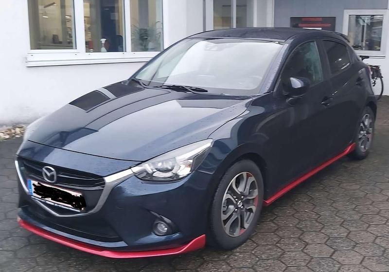 Blau Gebraucht 2015 Mazda 2 Sports-Line Limousine | 10.900 € (Fairer Preis) - Bild 1/4