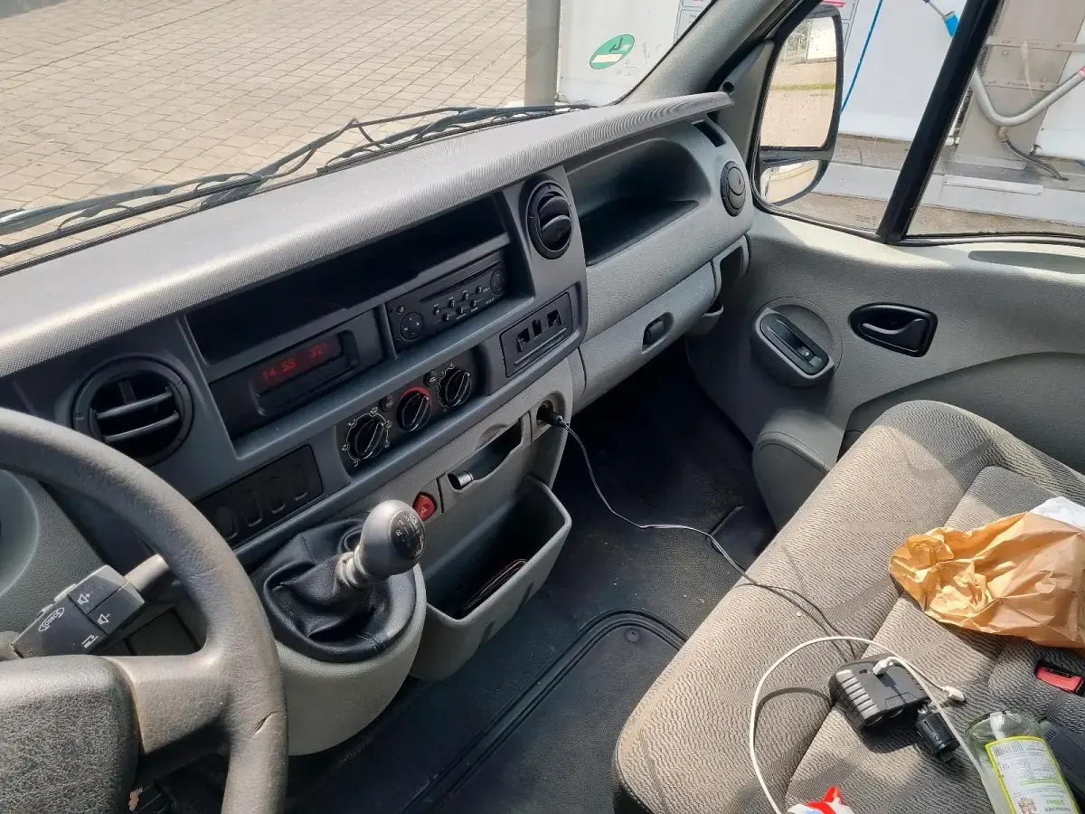Gebraucht Renault Master 100 PS (73 kW) 2009 Weiß Van / Kleinbus
