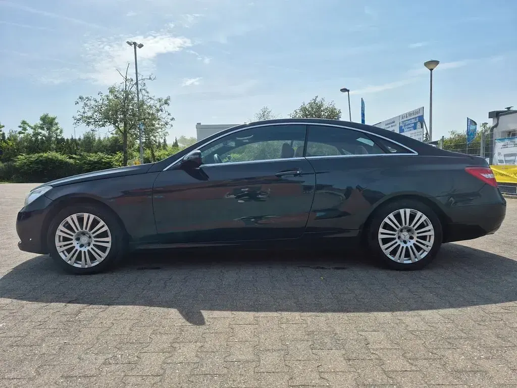 Gebraucht Mercedes E350 231 PS (169 kW) 2010 Schwarz Coupé