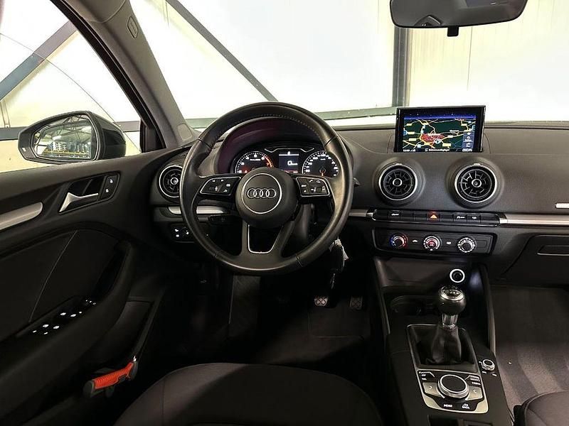 Gebraucht Audi A3 Proline 116 PS (85 kW) 2020 Blau Limousine