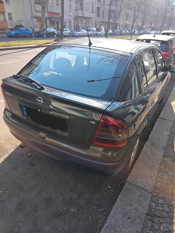 Gebraucht Opel Astra 84 PS (61 kW) 2002 Grün Kleinwagen