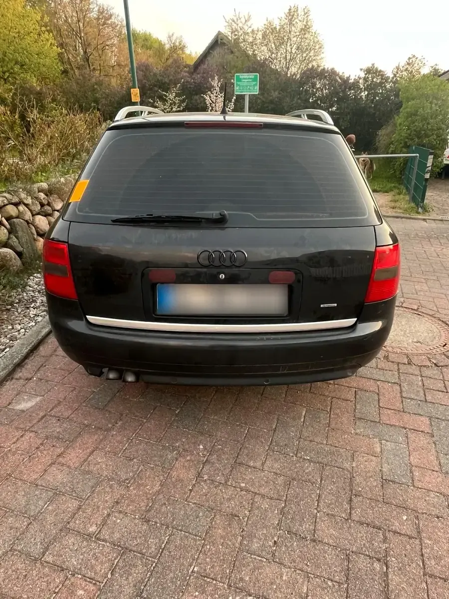 Gebraucht Audi A6 131 PS (96 kW) 2004 Schwarz Kombi