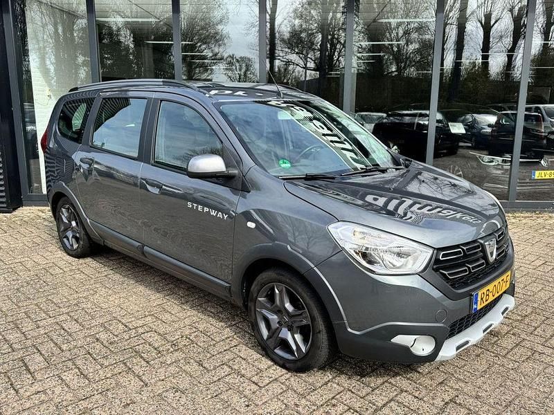 Gebraucht Dacia Lodgy Stepway 116 PS (85 kW) 2017 Grau Van / Kleinbus