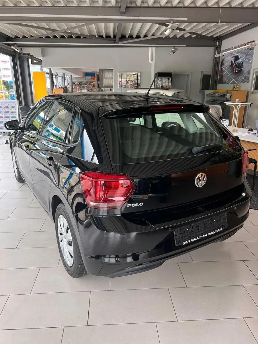 Gebraucht VW Polo Comfortline 75 PS (55 kW) 2018 Schwarz Kleinwagen