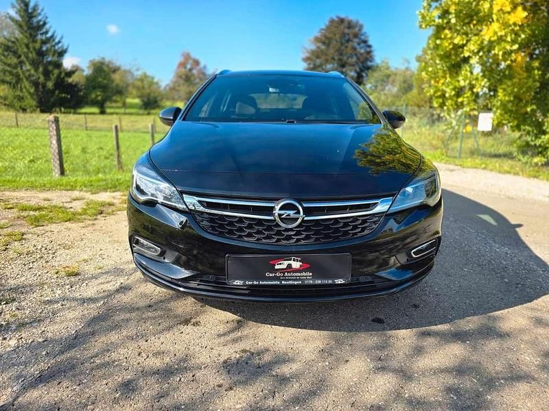 Schwarz Gebraucht 2017 Opel Astra Kombi | 10.499 € (Fairer Preis) - Bild 1/4