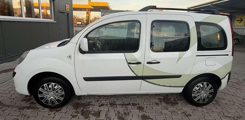 Gebraucht Renault Kangoo Expression 90 PS (66 kW) 2011 Van / Kleinbus