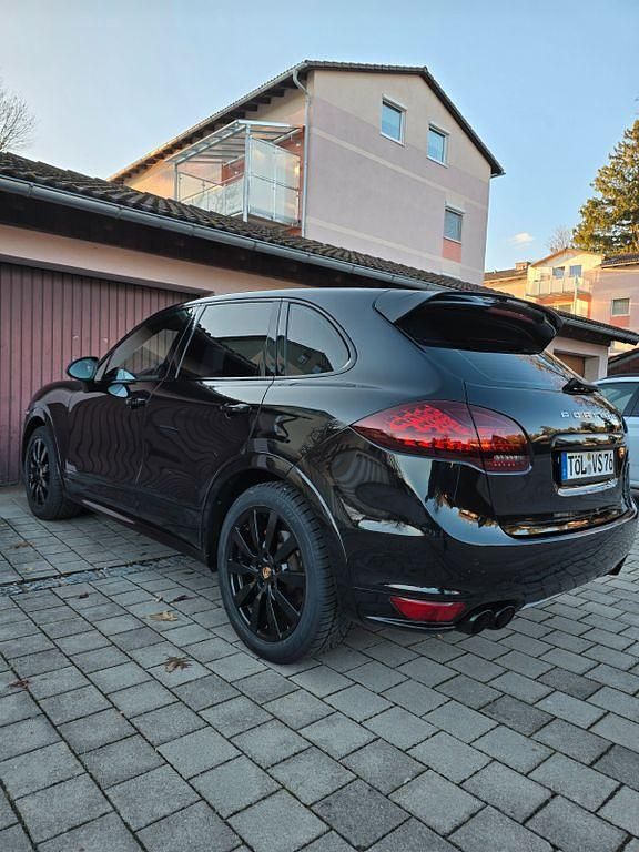 Gebraucht Porsche Cayenne GTS 420 PS (308 kW) 2013 Schwarz SUV