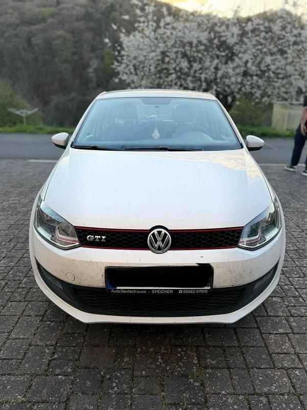 Gebraucht VW Polo 2011 Weiß Kleinwagen