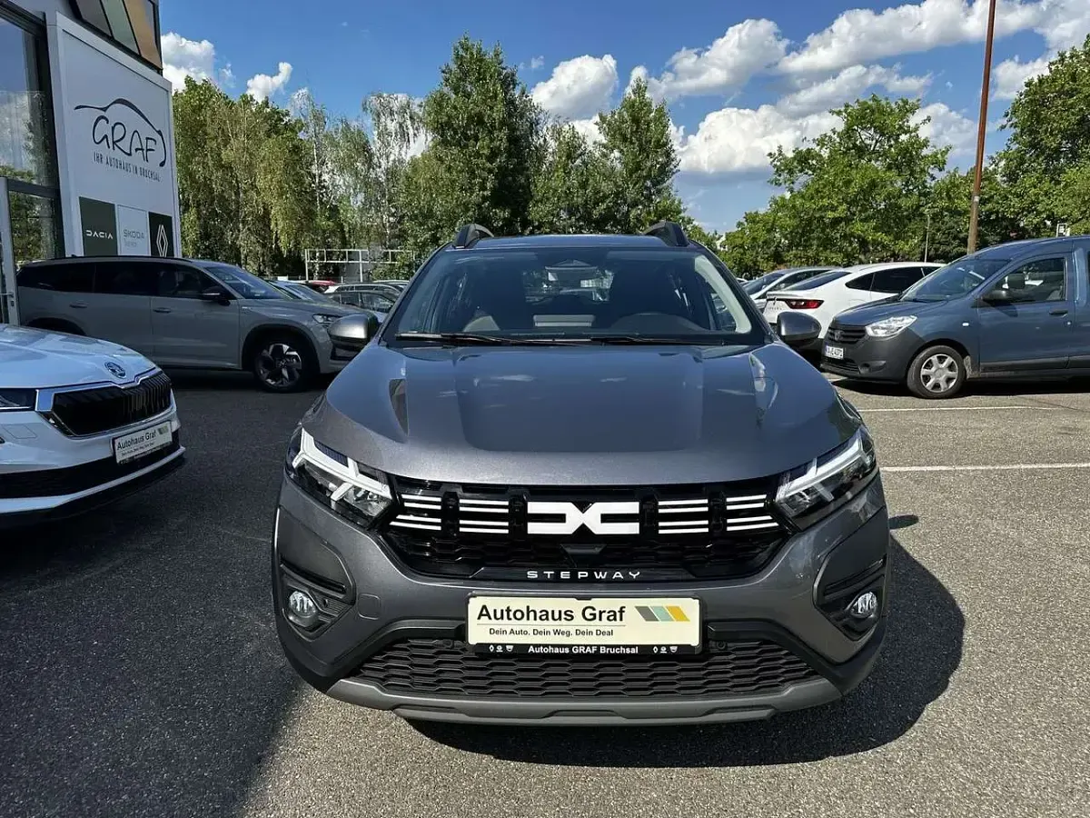Gebraucht Dacia Sandero Stepway 91 PS (66 kW) 2025 Schiefergrau Kleinwagen