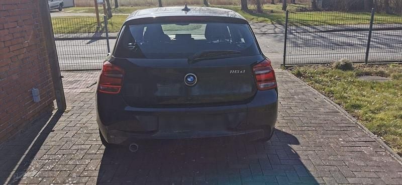 Usata BMW 116 Efficient Dynamics 116 CV (85 kW) 2014 Nero Utilitaria