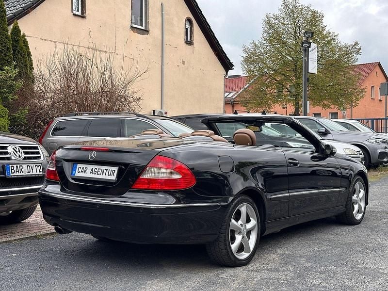 Gebraucht Mercedes CLK200 Avantgarde 184 PS (135 kW) 2007 Schwarz Cabrio
