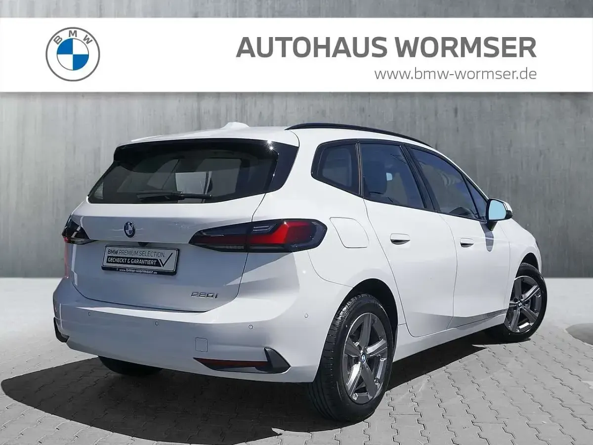 Gebraucht BMW 220 Active Tourer Comfort Edition 170 PS (125 kW) 2025 Weiß Van / Kleinbus