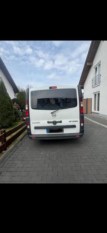 Gebraucht Opel Vivaro 120 PS (88 kW) 2016 Weiß Van / Kleinbus