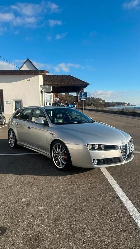 Silber Gebraucht 2007 Alfa Romeo 159 Kombi | 1.999 € (Fairer Preis) - Bild 1/4
