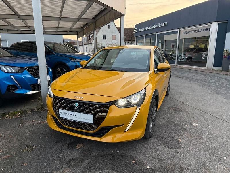 Farogelb Gebraucht 2021 Peugeot e-208 Active Kleinwagen | 14.990 € (Fairer Preis) - Bild 1/4