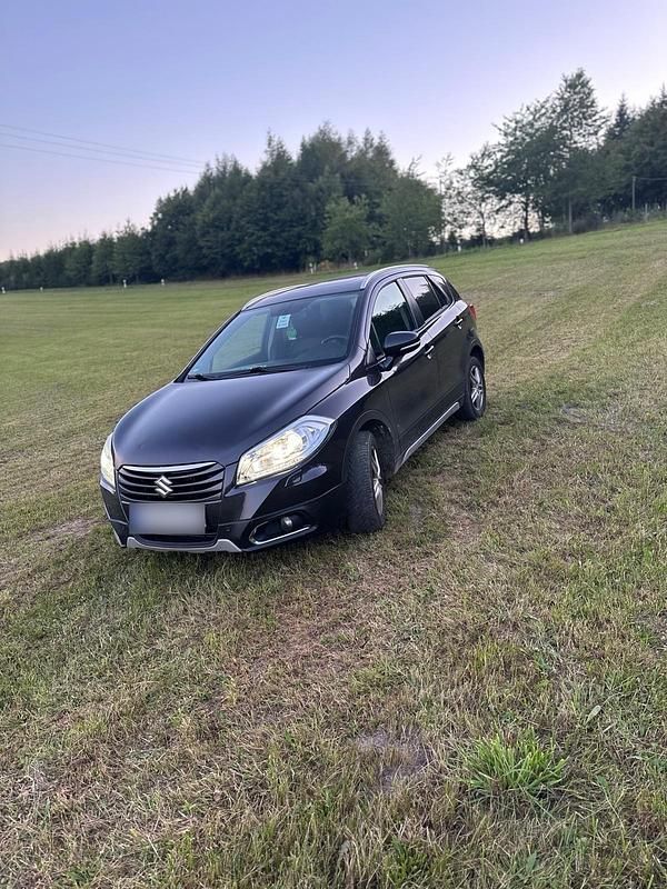 Gebraucht Suzuki SX4 128 PS (94 kW) 2014 Grau Limousine