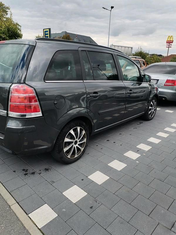 Gebraucht 2010 Opel Zafira Van / Kleinbus | 1.600 € (Fairer Preis) - Bild 1/4