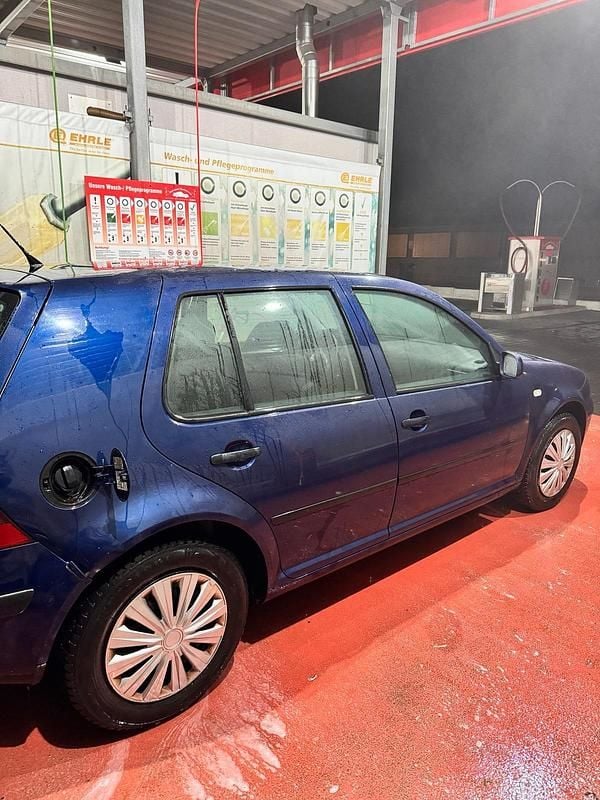Gebraucht VW Golf IV 75 PS (55 kW) 2002 Kleinwagen