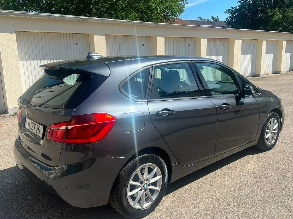 Gebraucht BMW 218 Active Tourer 136 PS (100 kW) 2015 Blau Van / Kleinbus
