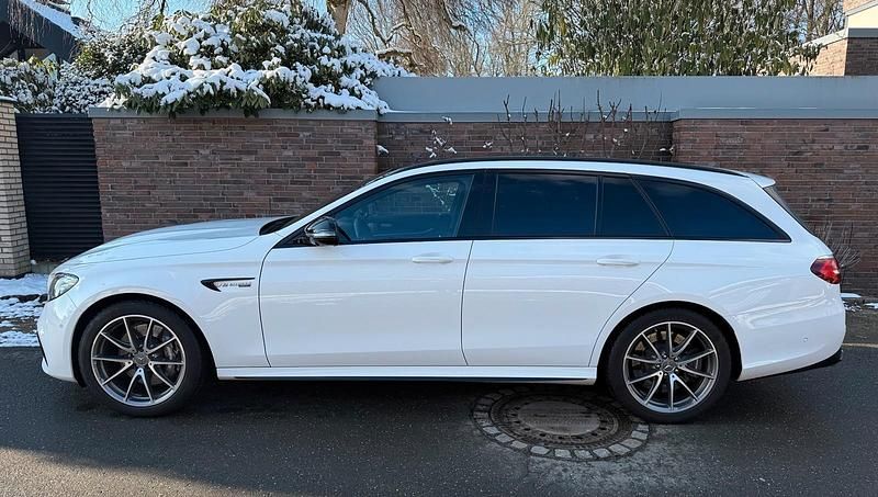 Gebraucht Mercedes E63 AMG AMG 571 PS (419 kW) 2018 Weiß Kombi