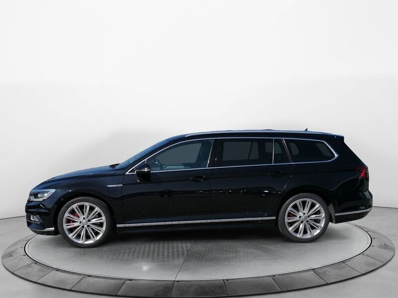 Gebraucht VW Passat Highline 240 PS (176 kW) 2017 Schwarz Kombi