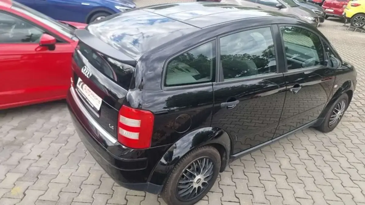 Gebraucht Audi A2 Premium 75 PS (55 kW) 2001 Brilliantschwarz ly9b Kleinwagen