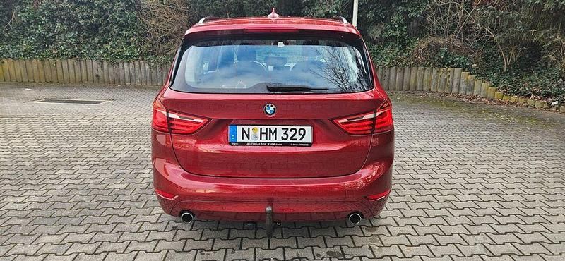 Gebraucht BMW 220 Gran Tourer Luxury Line 190 PS (139 kW) 2015 Rot Van / Kleinbus