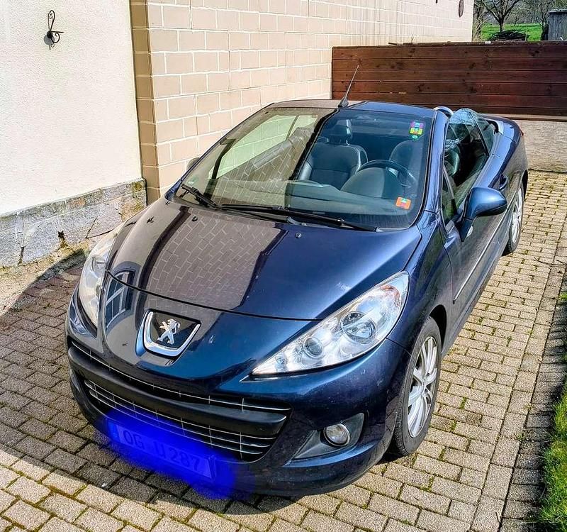 Gebraucht Peugeot 207 CC Active 156 PS (114 kW) 2012 Cabrio