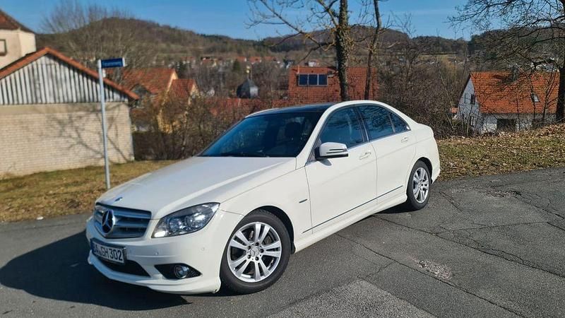 Gebraucht Mercedes C200 Avantgarde 184 PS (135 kW) 2009 Weiß Limousine