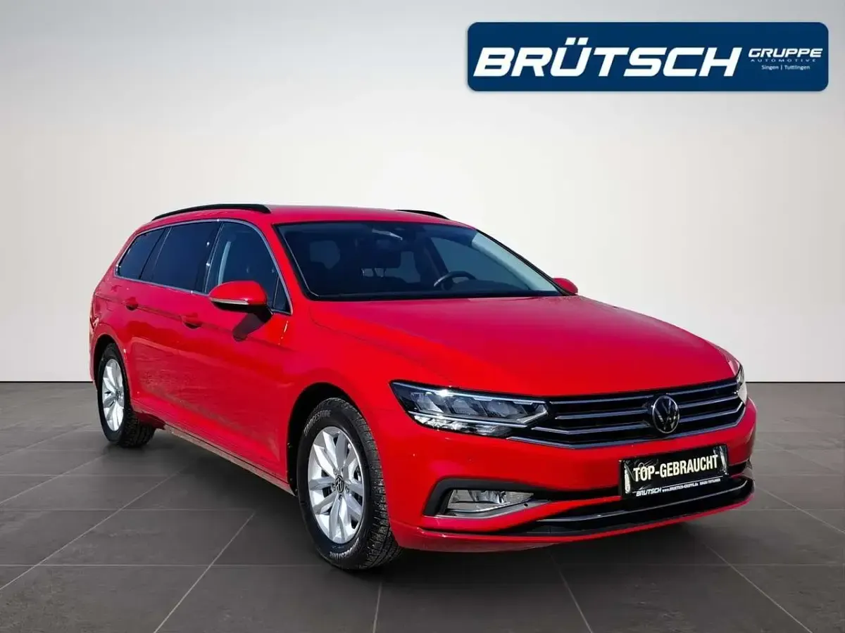 Gebraucht VW Passat Business 122 PS (89 kW) 2023 Tornadorot Kombi