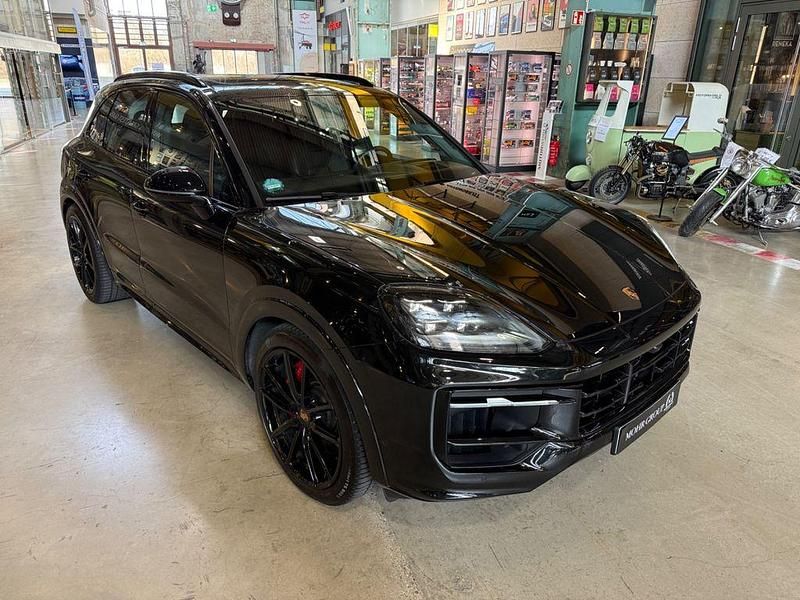 Gebraucht Porsche Cayenne 500 PS (367 kW) 2025 Schwarz SUV