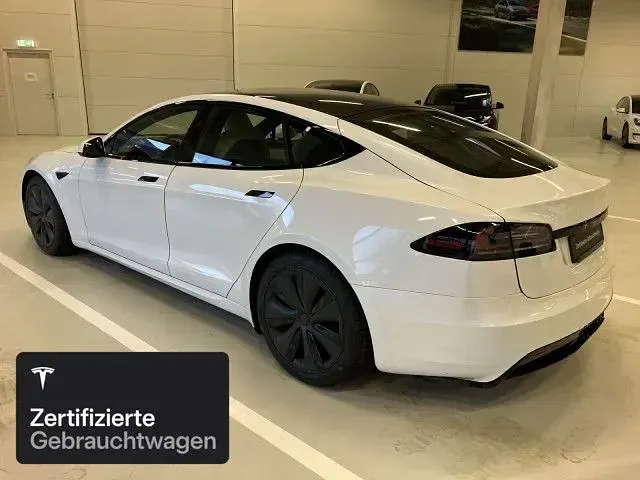 Gebraucht Tesla Model S Long Range AWD 492 kW (669 PS) 2024 Pearl white multicoat Kleinwagen