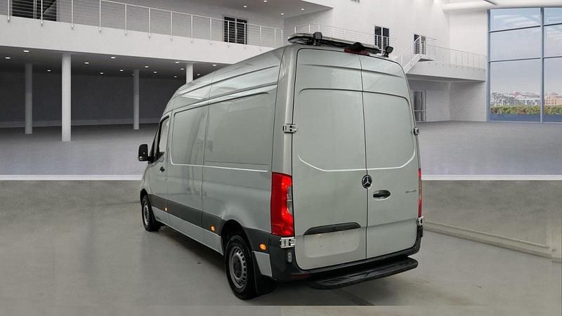 Gebraucht Mercedes Sprinter 143 PS (105 kW) 2018 Silber Van