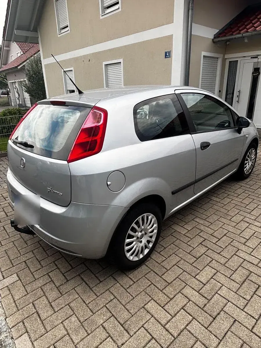 Gebraucht Fiat Punto Active 77 PS (56 kW) 2009 Silber Kleinwagen