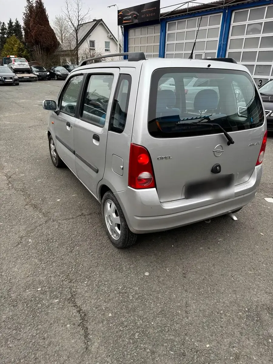 Gebraucht Opel Agila 75 PS (55 kW) 2001 Silber Van / Kleinbus
