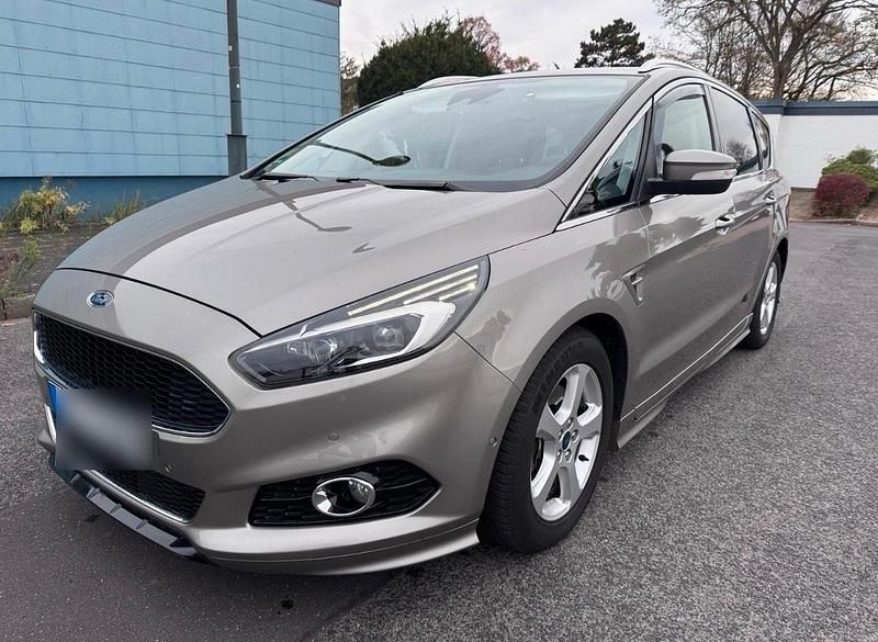 Gebraucht Ford S-MAX S 209 PS (153 kW) 2015 Gold Van / Kleinbus