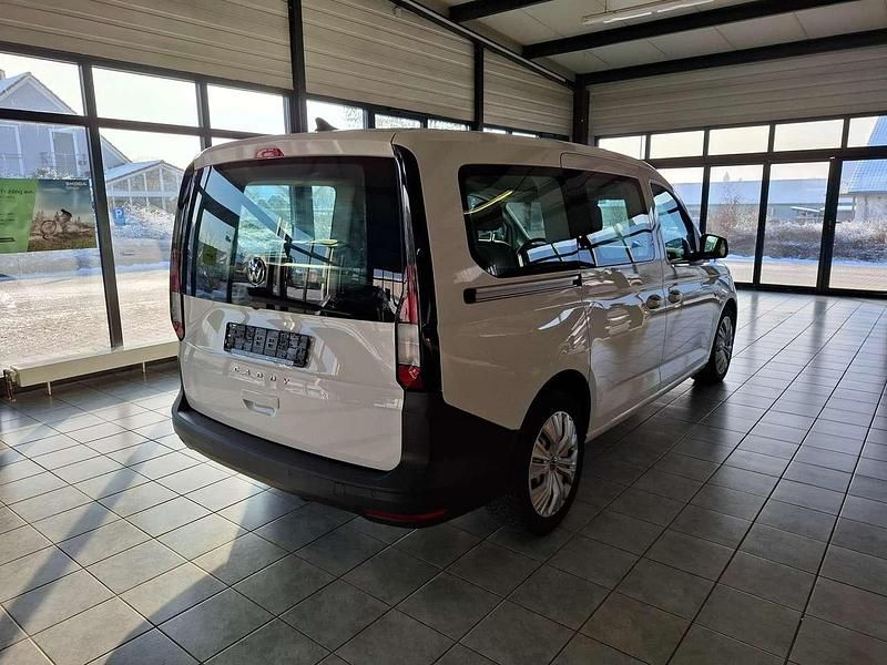 Gebraucht VW Caddy Maxi Basis 122 PS (89 kW) 2021 Candyweiß Van / Kleinbus