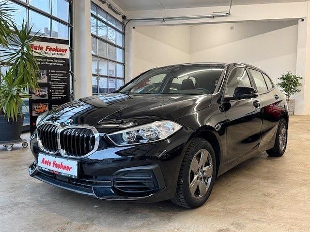 Schwarz ii Gebraucht 2021 BMW 118 Advantage Kleinwagen | 17.900 € (Fairer Preis) - Bild 1/4