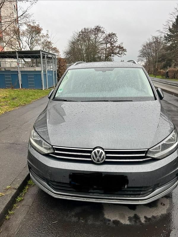 Gebraucht VW Touran 116 PS (85 kW) 2019 Grau Van / Kleinbus