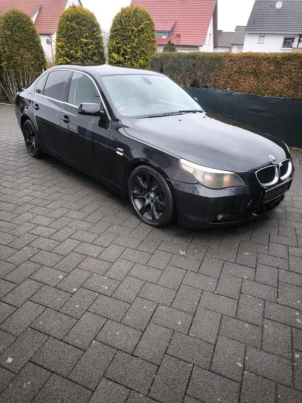 Second-hand BMW 535 2005 Negru Berlinǎ