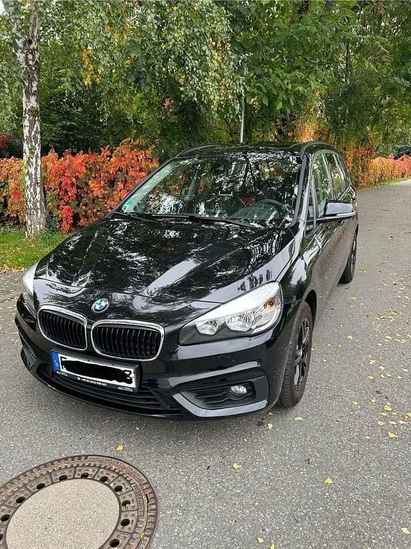 Schwarz Gebraucht 2016 BMW 216 Kombi | 7.800 € (Fairer Preis) - Bild 1/4