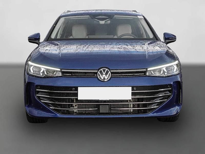 Usata VW Passat Elegance 177 CV (130 kW) 2025 Blu Station wagon