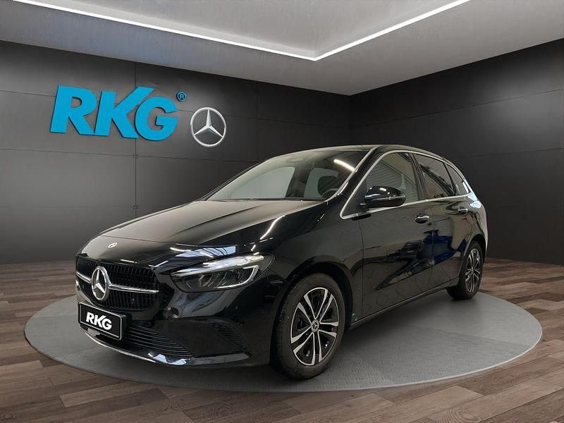 Gebraucht Mercedes E250 Progressive 163 PS (119 kW) 2024 Schwarz Limousine