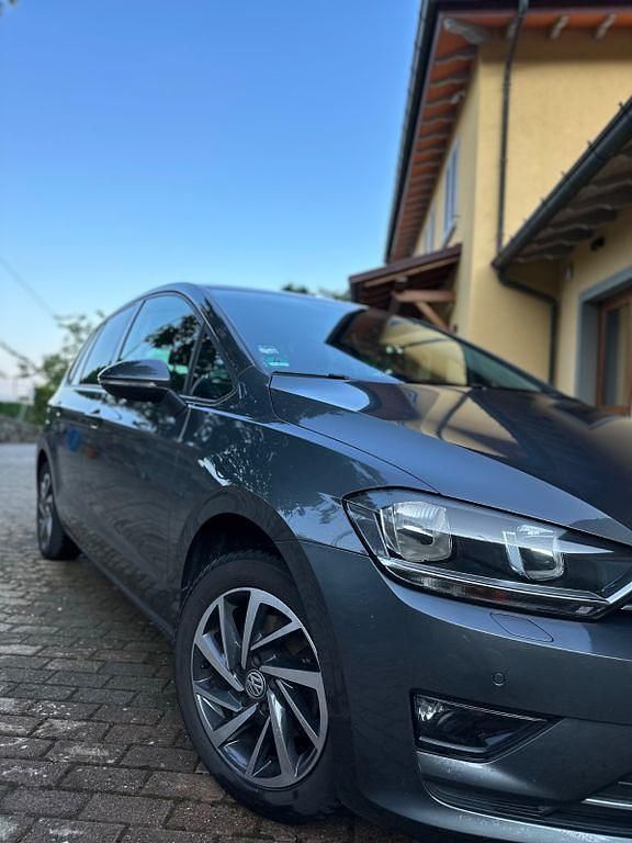 Gebraucht VW Golf Sportsvan Sound 116 PS (85 kW) 2017 Grau Van / Kleinbus