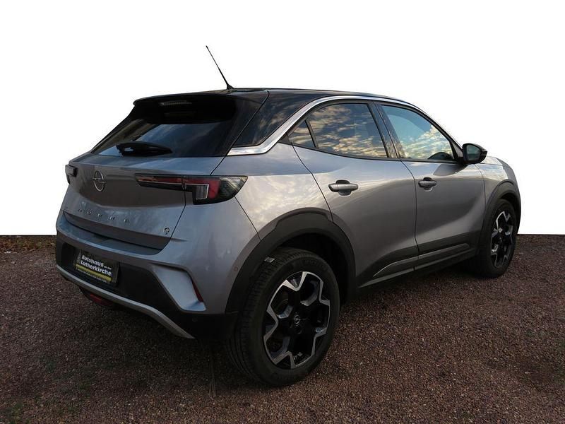 Gebraucht Opel Mokka-e Ultimate 100 kW (136 PS) 2022 Quarz silber SUV