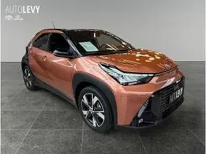 Neu Toyota Aygo 116 PS (85 kW) 2026 Orange (cinnamon bronze) Kleinwagen