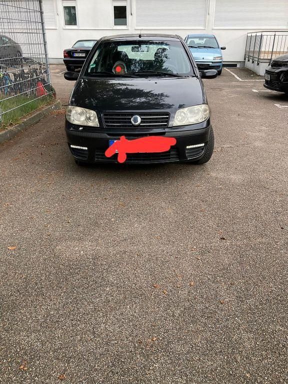 Schwarz Gebraucht 2003 Fiat Punto Limousine | 2.990 € (Teuer) - Bild 1/4